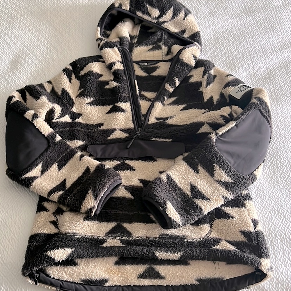 COPY - Rare Aztec blue and cream The North Face pullover fleece.
